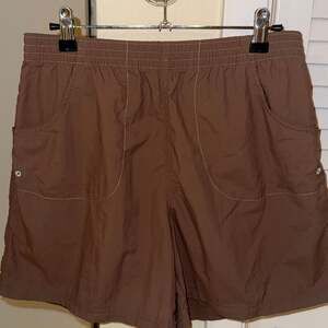 Columbia Women's Sandy River Cargo Hiking Shorts - Coffee Brown
